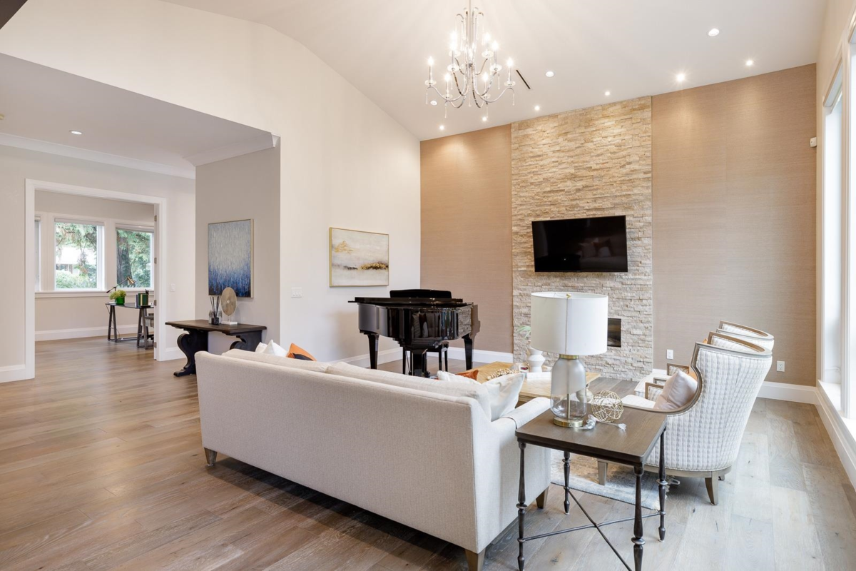 Kitchen Photo of 1393 Greenbriar Way, North Vancouver, BC