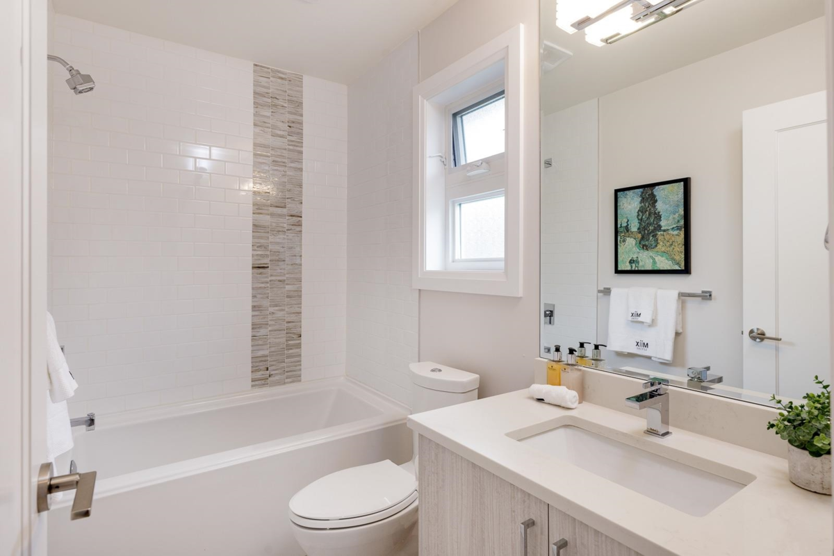 Outdoor Deck Photo of 1393 Greenbriar Way, North Vancouver, BC