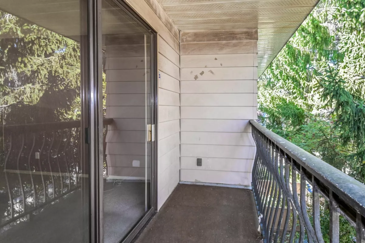 Bedroom 4 Photo of 302 1442 Blackwood Street, White Rock, BC