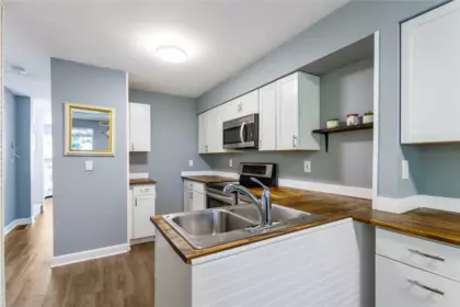 Kitchen Photo of 38 15355 26 Avenue, Surrey, BC