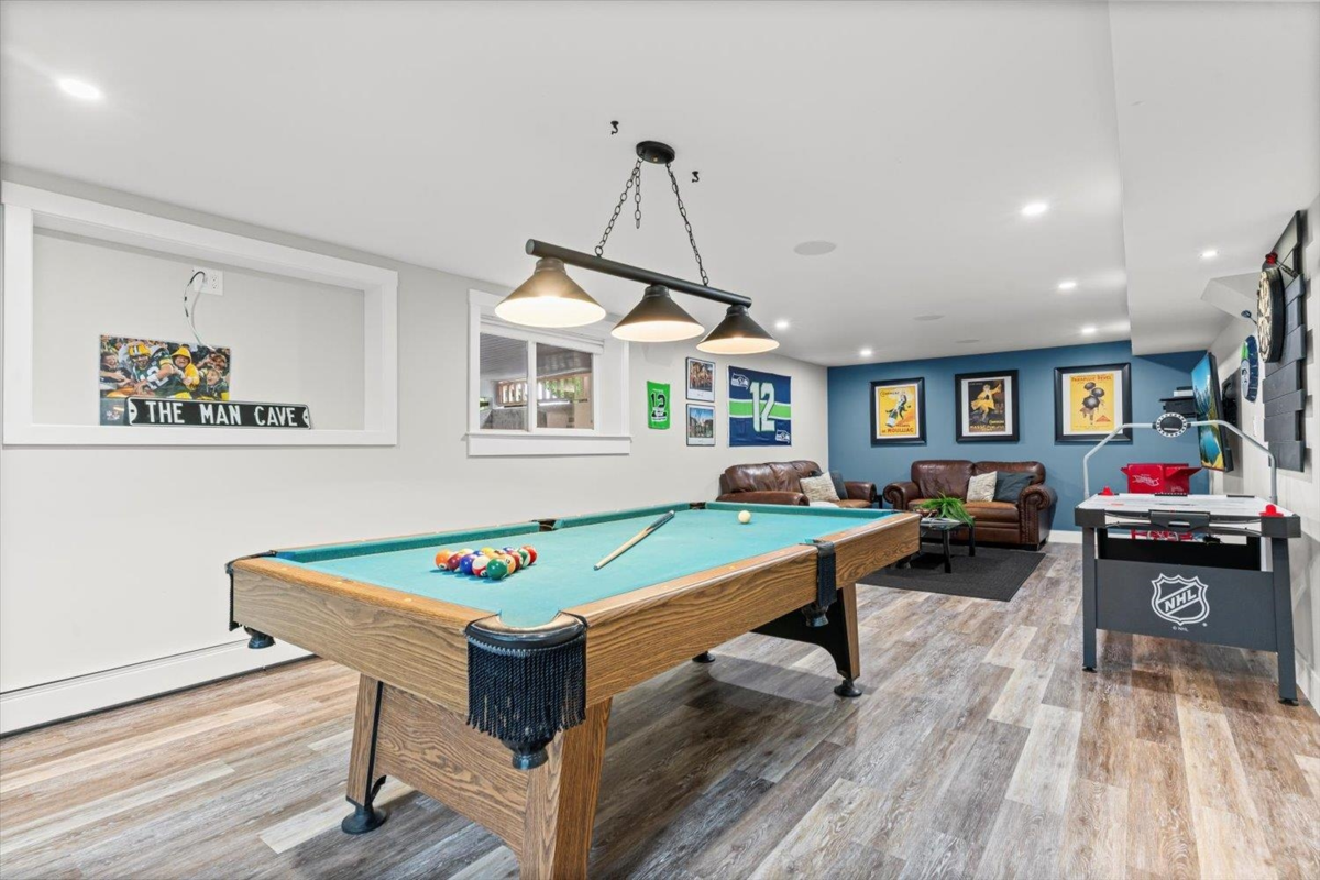 Hallway Photo of 5855 Carter Road, Chilliwack, BC