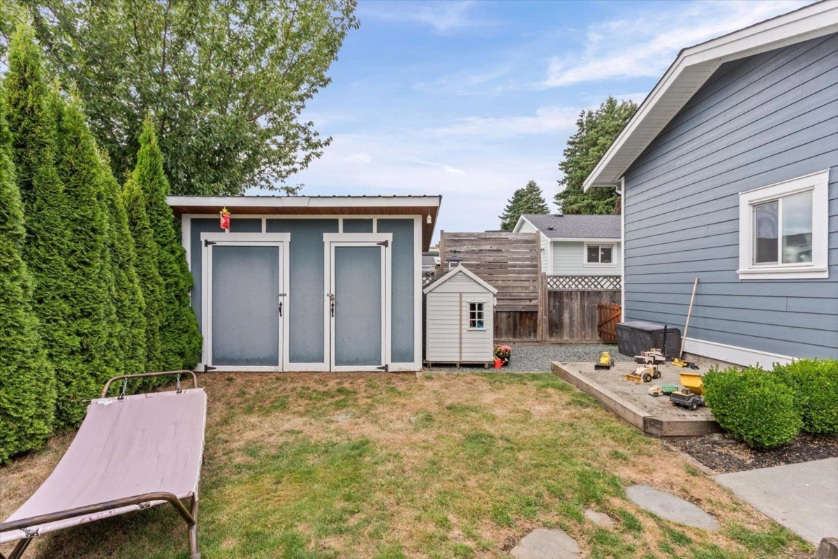 Neighborhood Park Photo Near 5855 Carter Road, Chilliwack, BC