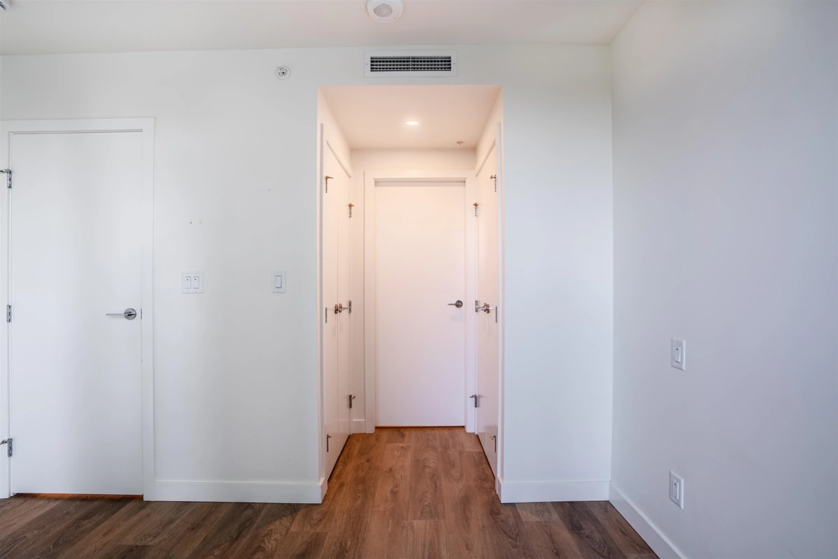 Kitchen Island Photo of 707 318 Alderson Avenue, Coquitlam, BC
