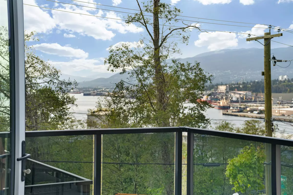 Mudroom Photo of 3615 Yale Street, Vancouver, BC