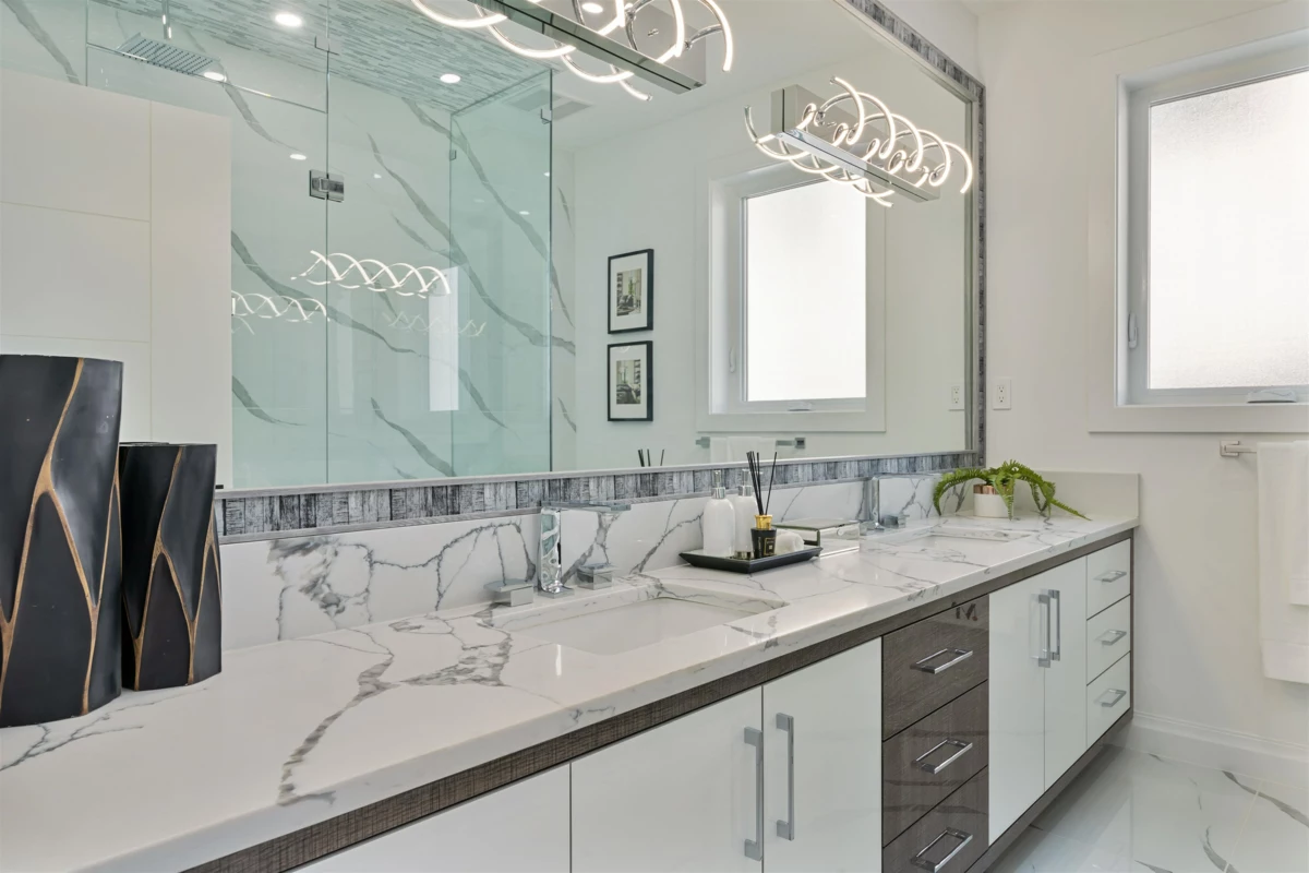 Powder Room Photo of 3615 Yale Street, Vancouver, BC