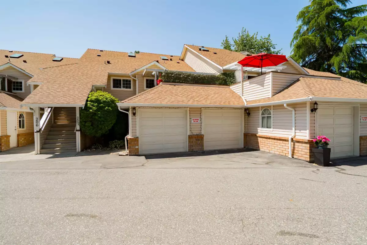 Exterior Front Photo of 107 22515 116 Avenue, Maple Ridge, BC