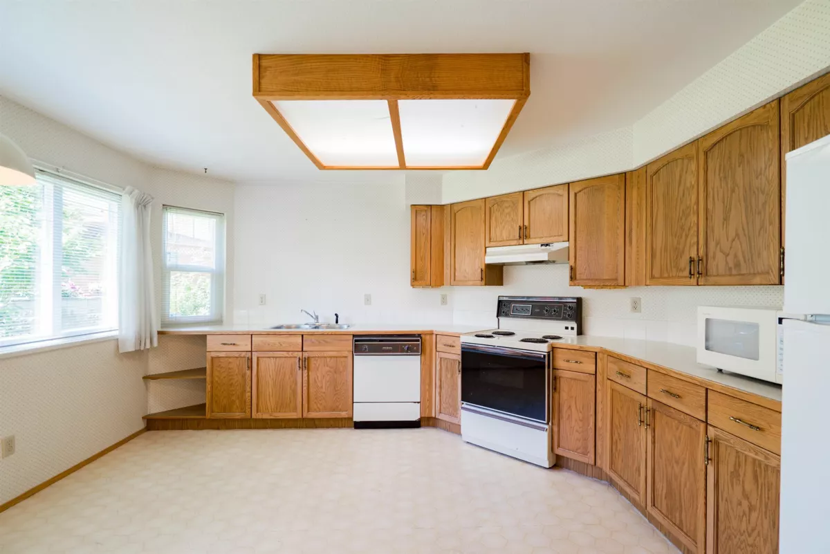 Family Room Photo of 107 22515 116 Avenue, Maple Ridge, BC