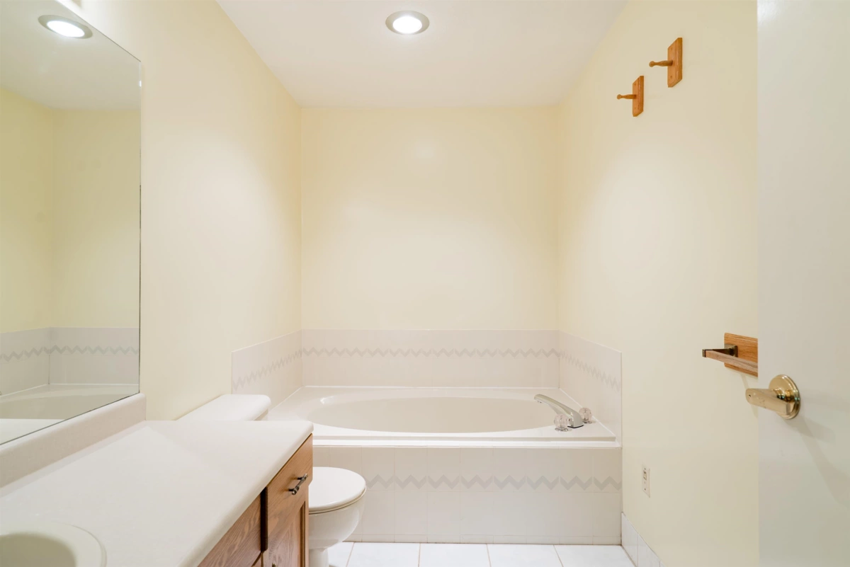 Mudroom Photo of 107 22515 116 Avenue, Maple Ridge, BC