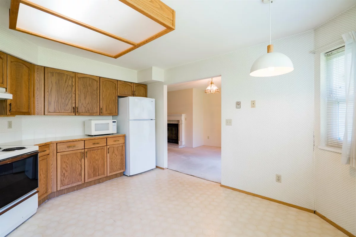 Pantry Photo of 107 22515 116 Avenue, Maple Ridge, BC