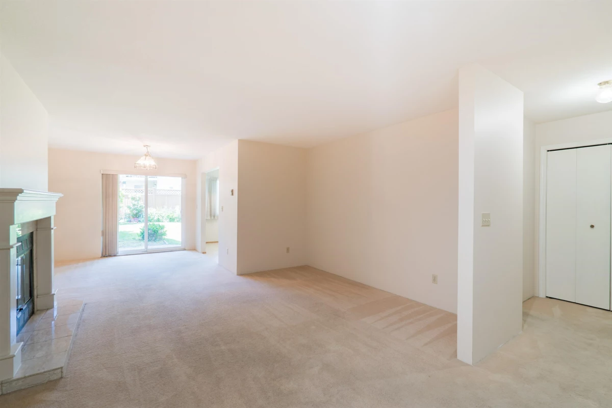 Primary Bathroom Photo of 107 22515 116 Avenue, Maple Ridge, BC