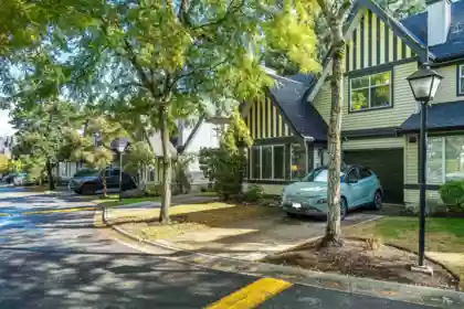 4 18883 65 Avenue, Surrey, BC, Surrey — Townhouse for sale