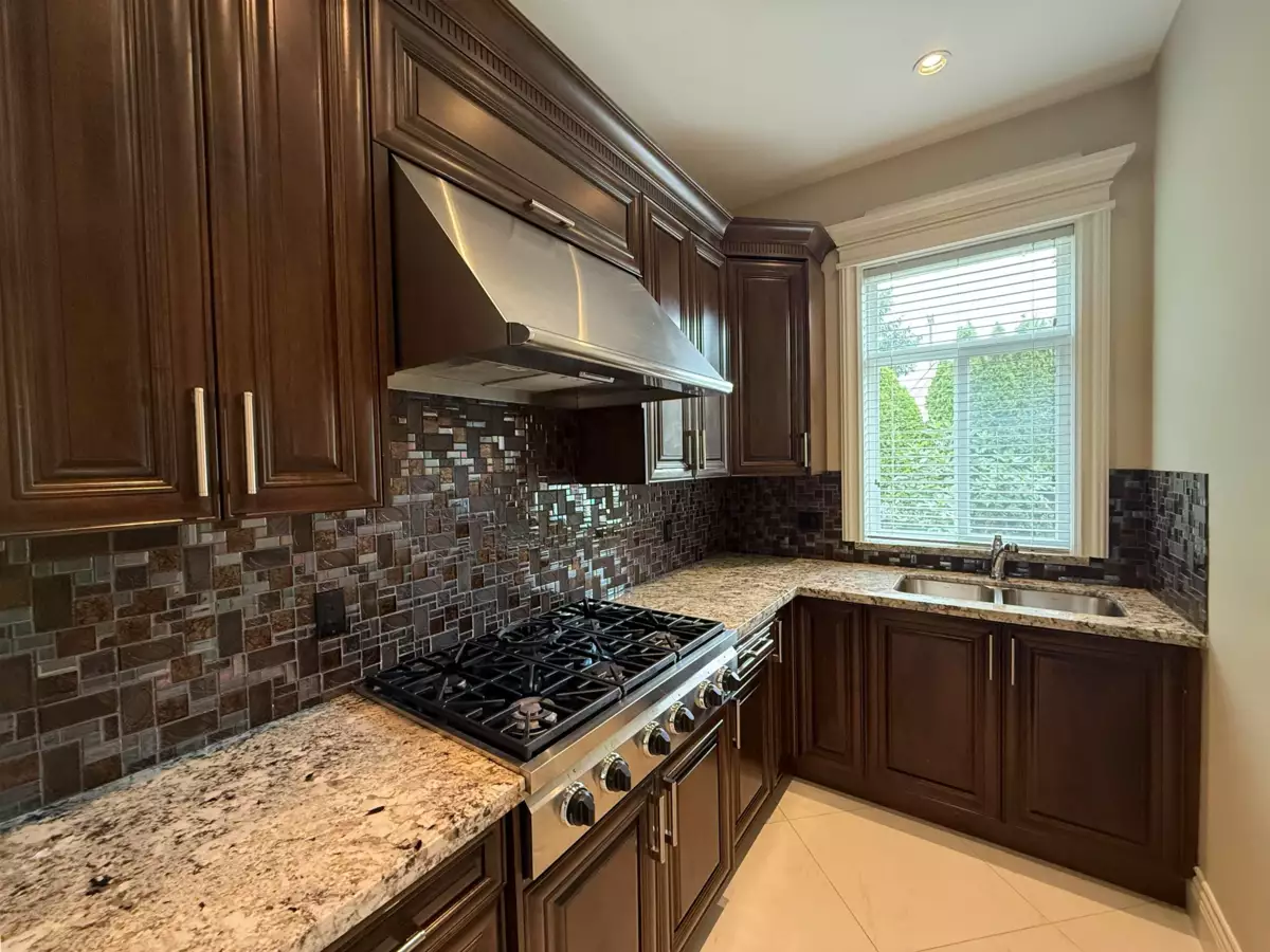 Primary Bathroom Photo of 5760 Murchison Road, Richmond, BC