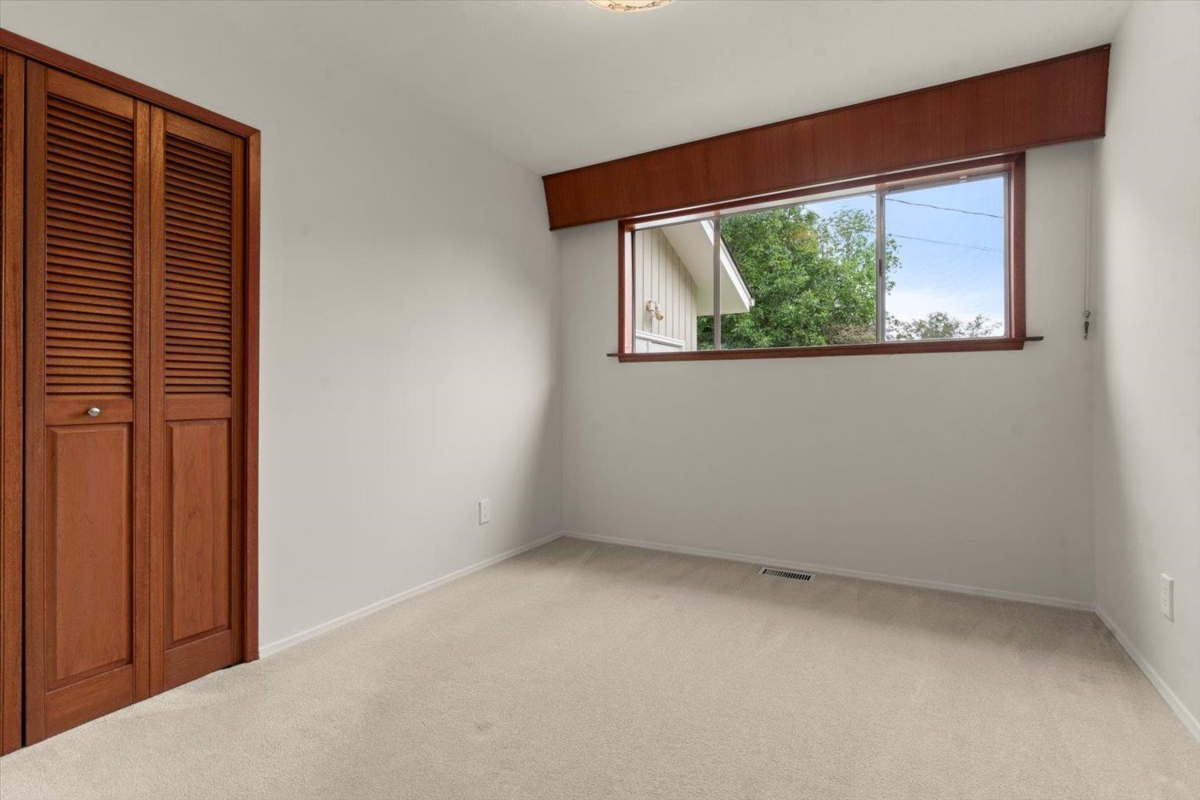Hallway Photo of 7454 Leary Crescent, Chilliwack, BC