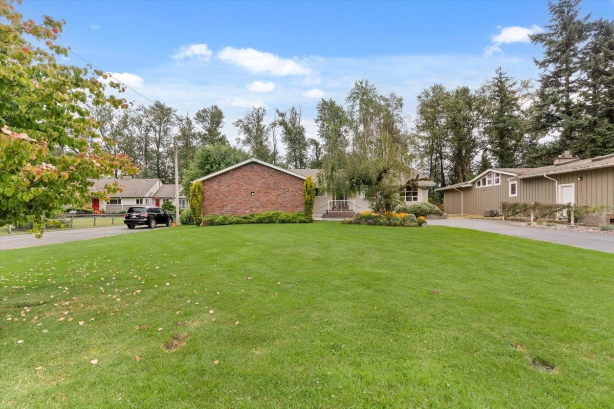 Kitchen Photo of 7454 Leary Crescent, Chilliwack, BC