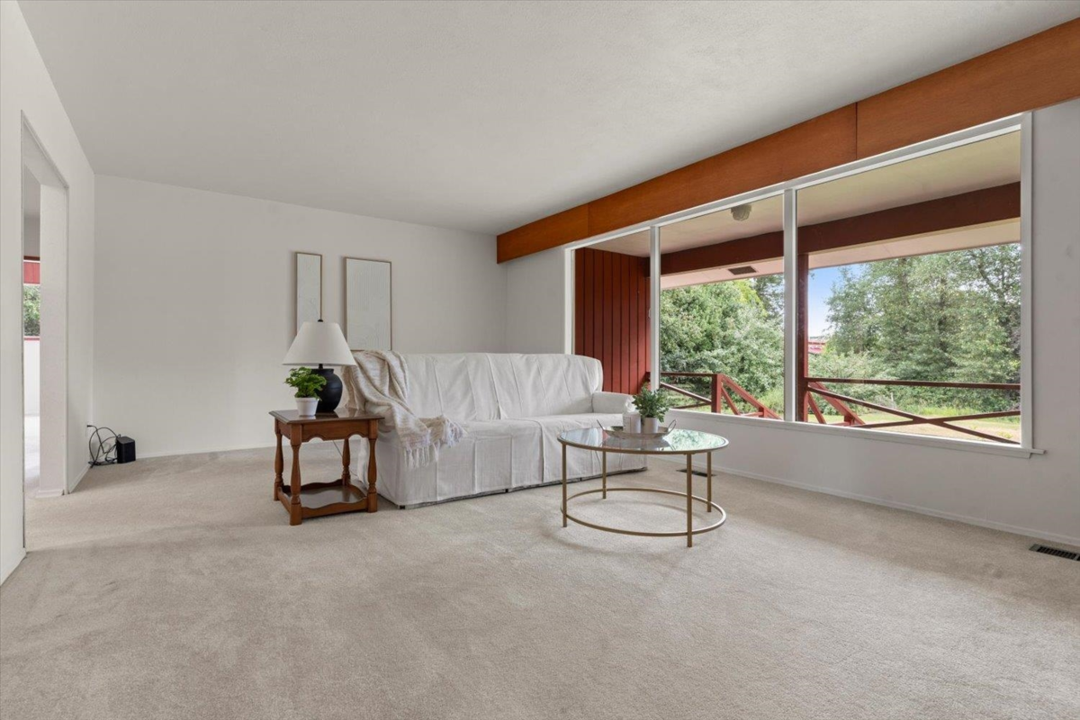 Primary Bedroom Photo of 7454 Leary Crescent, Chilliwack, BC