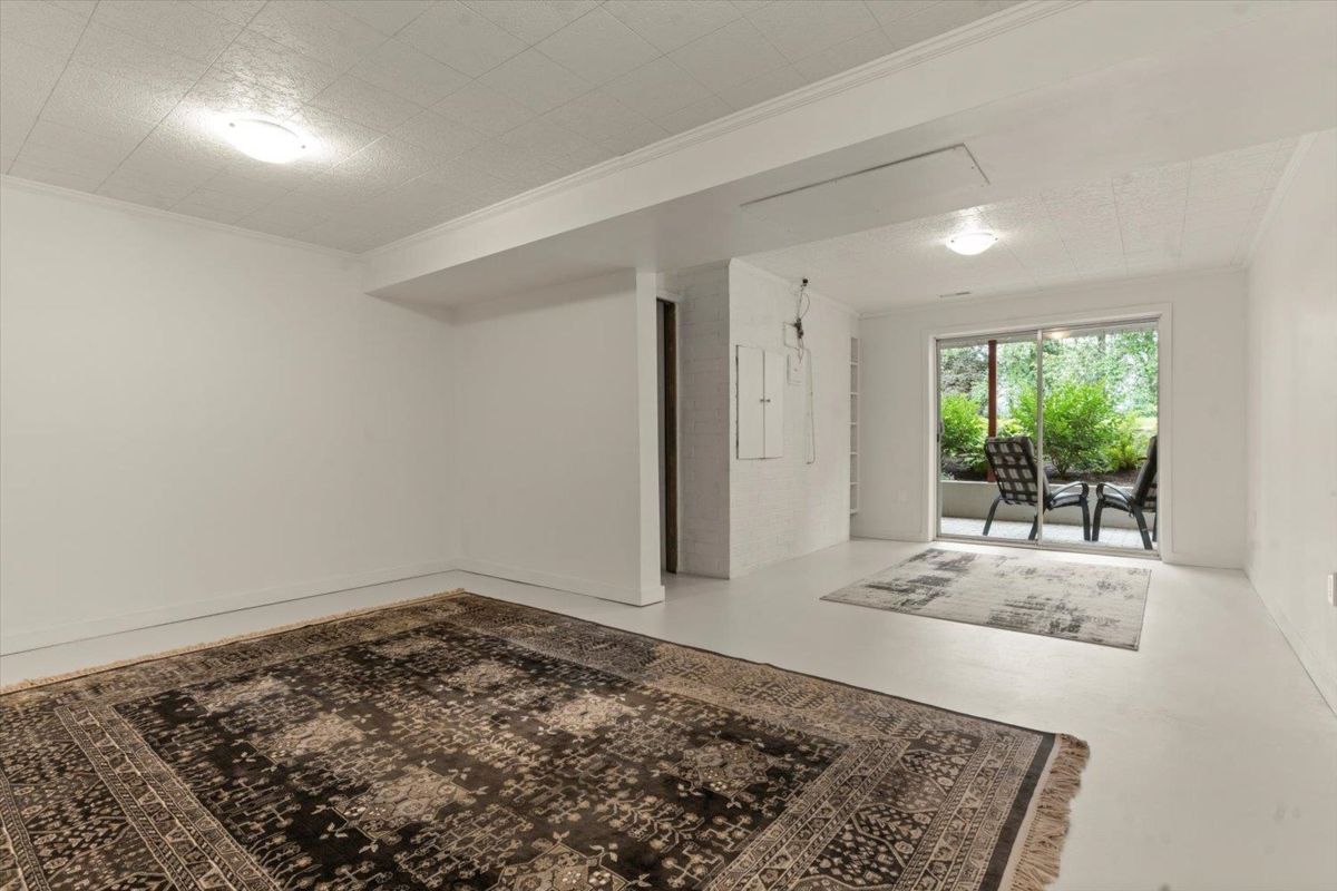 Swimming Pool Photo of 7454 Leary Crescent, Chilliwack, BC