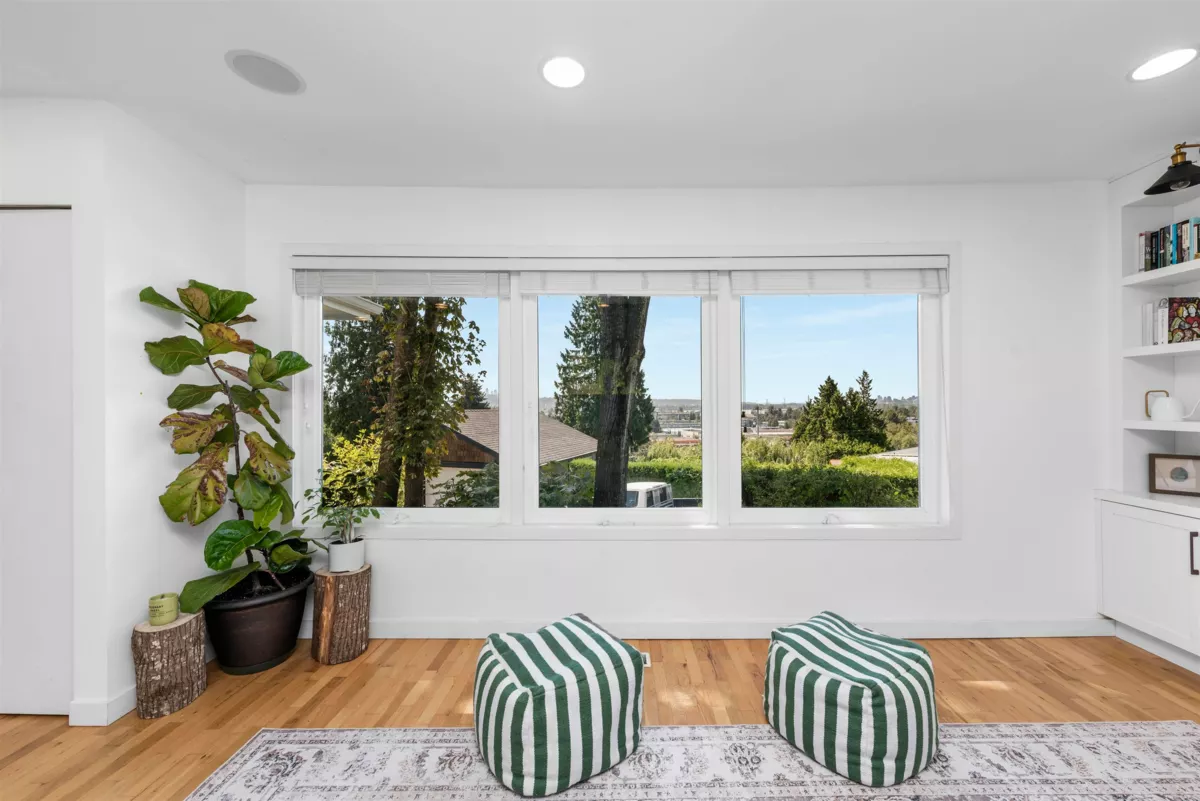 Fitness Center Photo Near 1706 Glendale Avenue, Coquitlam, BC