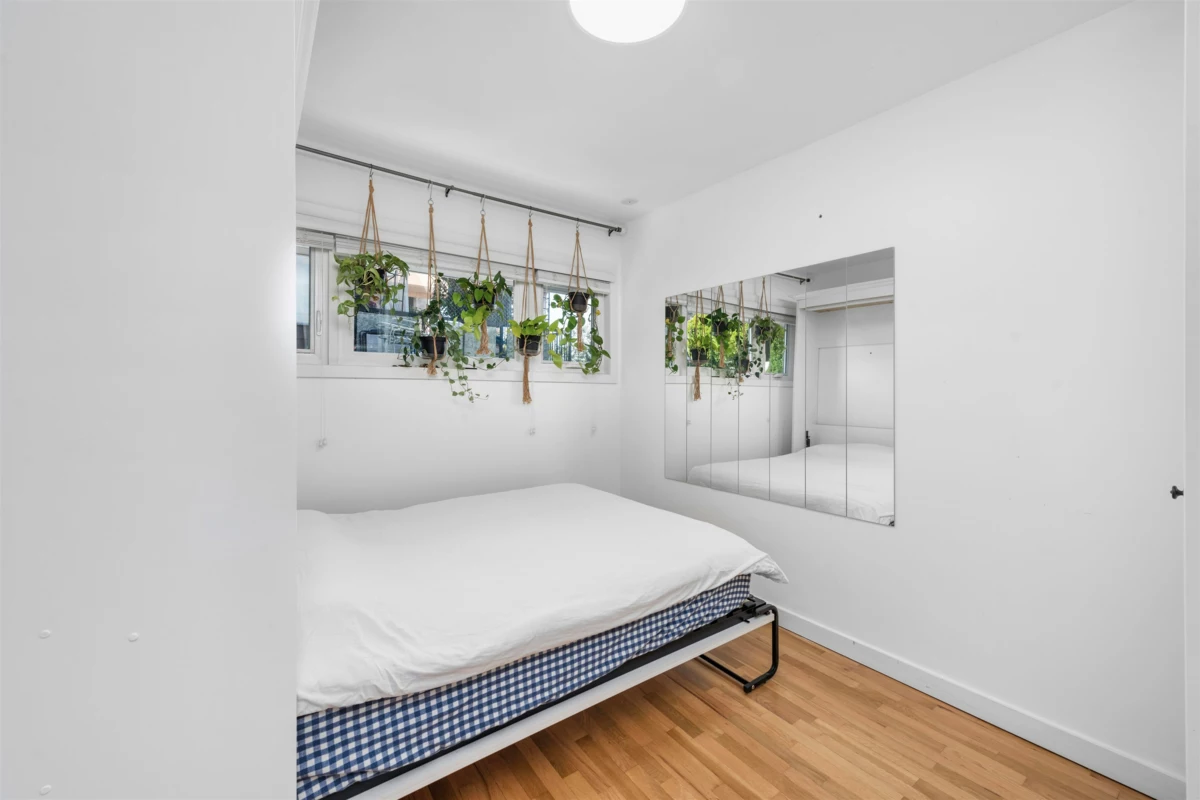 Staircase Photo of 1706 Glendale Avenue, Coquitlam, BC