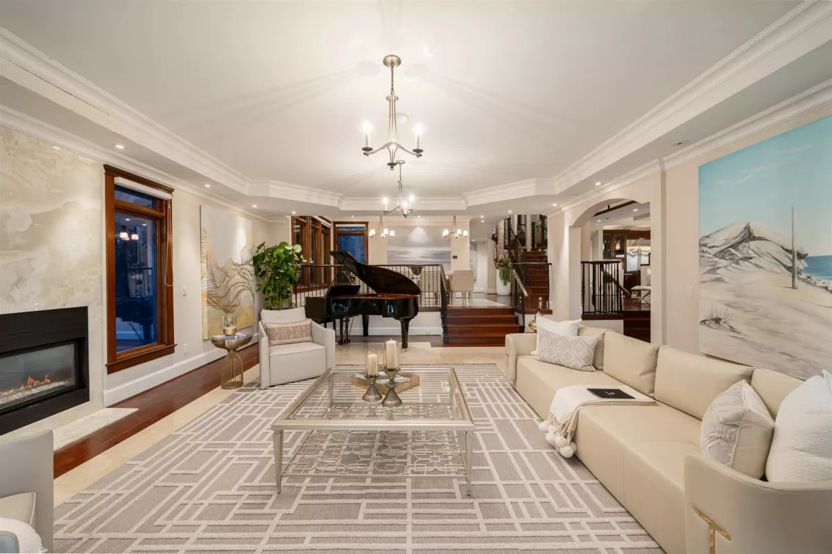 Family Room Photo of 2673 Finch Hill, West Vancouver, BC