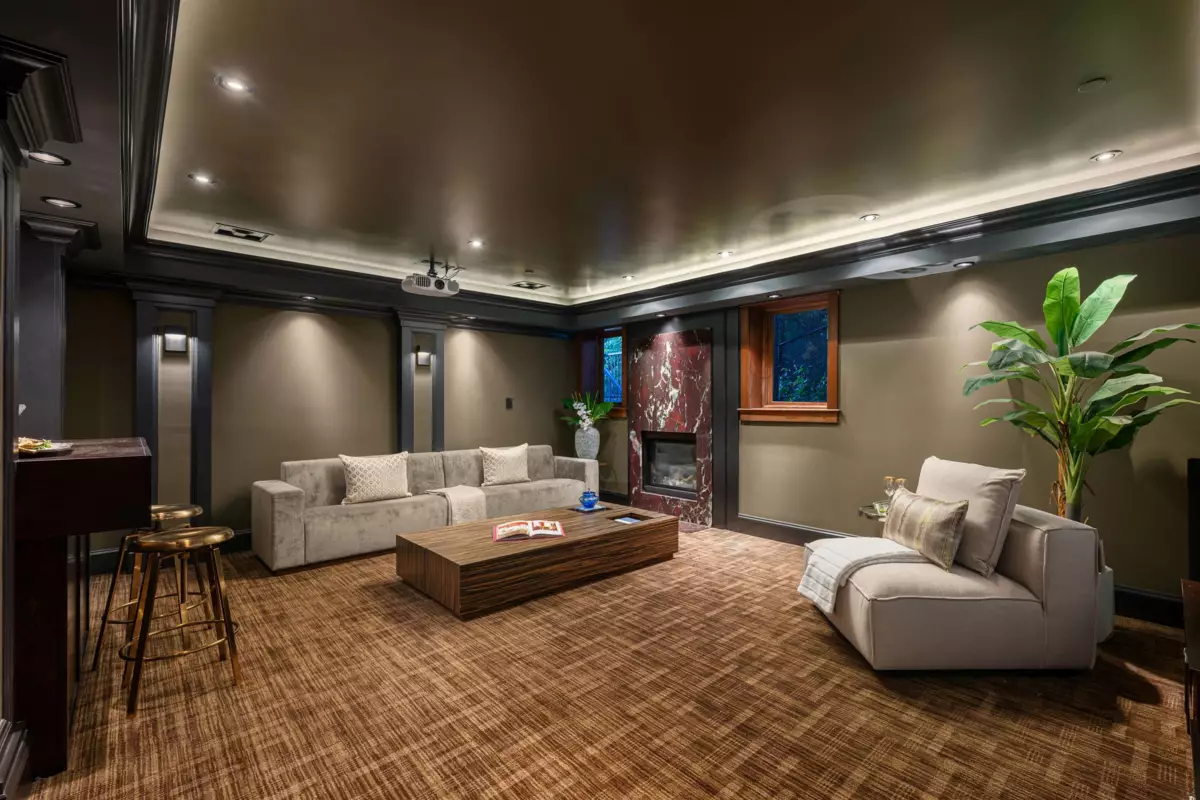 Hot Tub / Spa Photo of 2673 Finch Hill, West Vancouver, BC