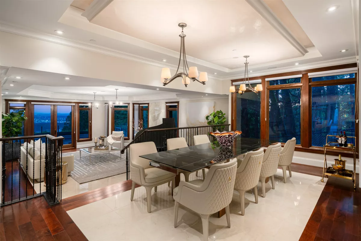 Kitchen Photo of 2673 Finch Hill, West Vancouver, BC