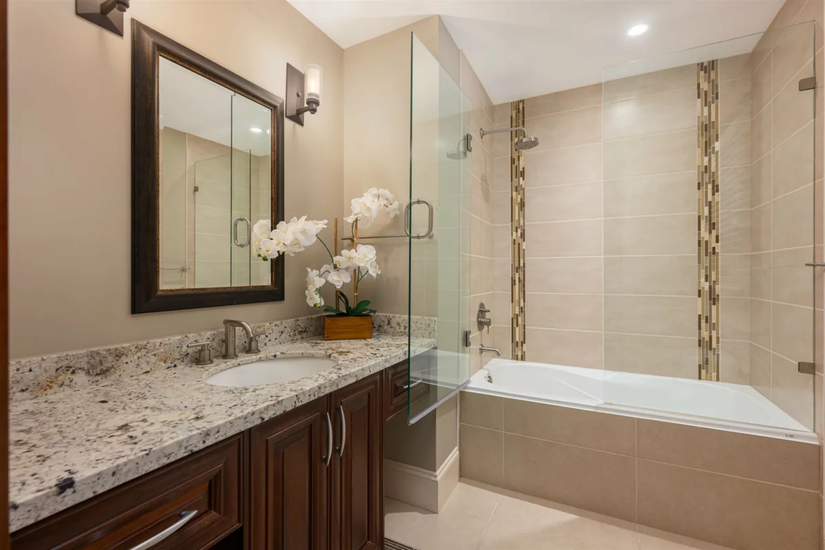 Mudroom Photo of 2673 Finch Hill, West Vancouver, BC