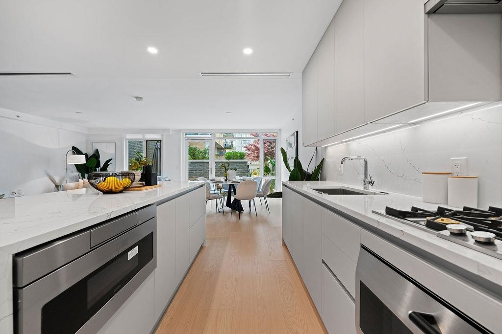 Living Room Photo of 202 1331 Marine Drive, West Vancouver, BC