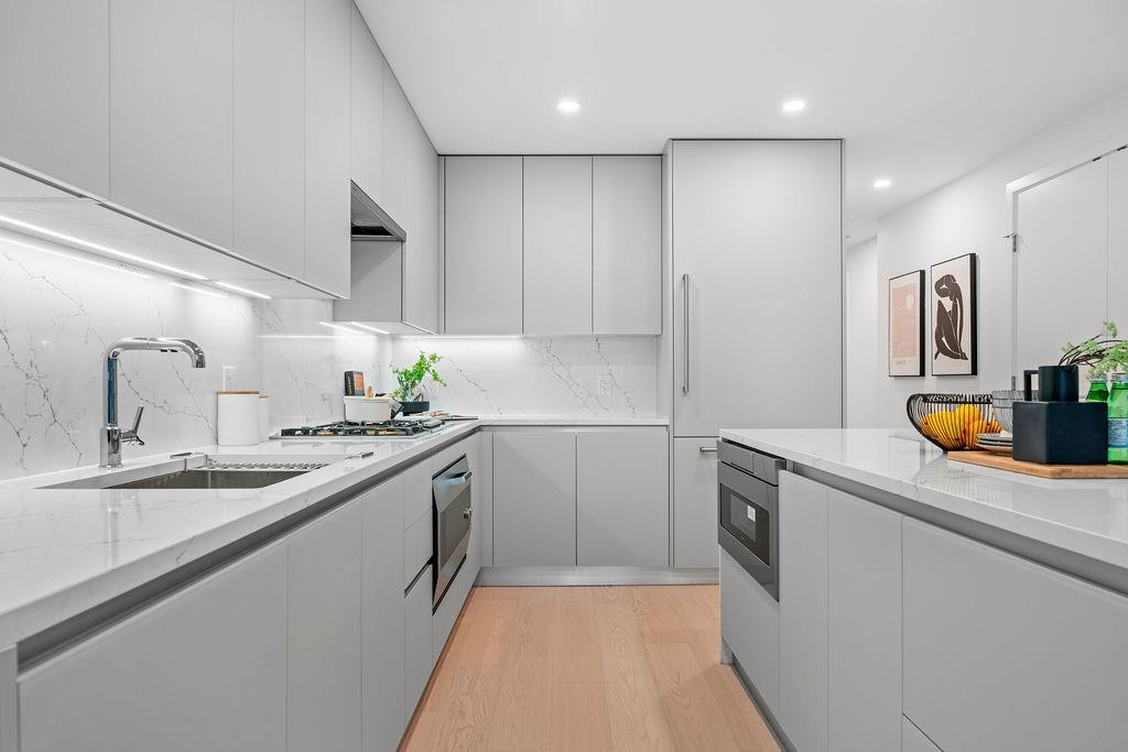 Playground / Recreational Area Near 202 1331 Marine Drive, West Vancouver, BC