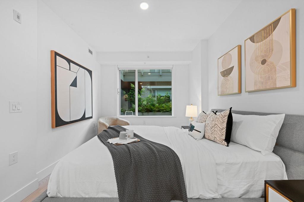 Primary Bedroom Photo of 202 1331 Marine Drive, West Vancouver, BC