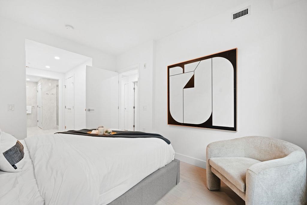 Walk-In Closet Photo of 202 1331 Marine Drive, West Vancouver, BC