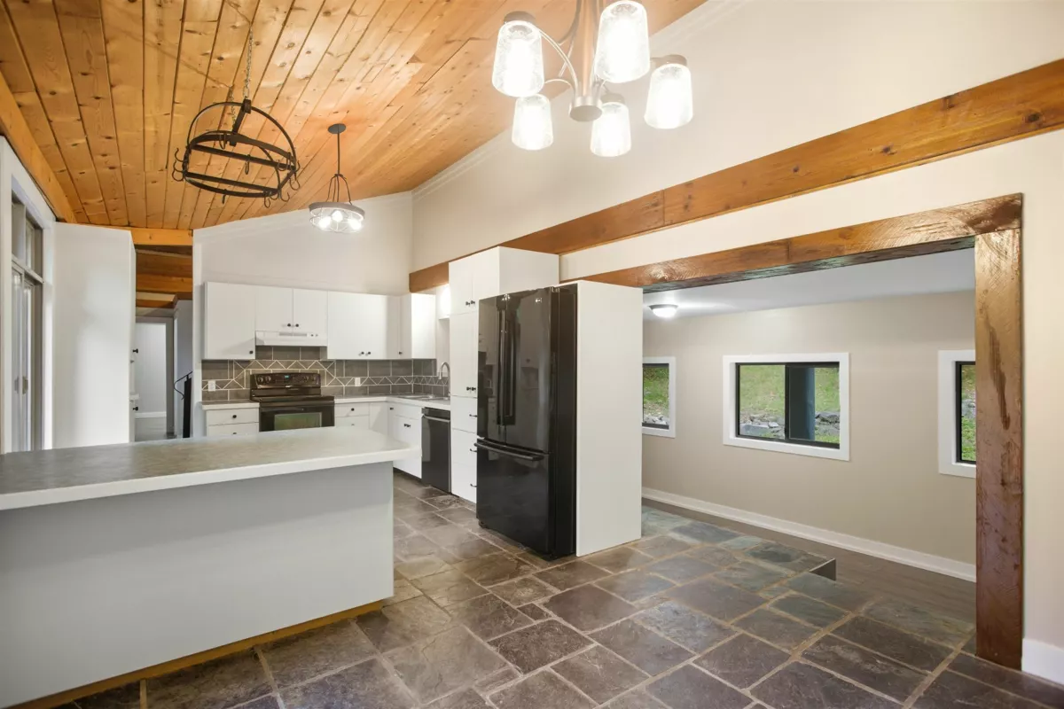 Breakfast Nook Photo of 9257 Pemberton Portage Road, Pemberton, BC