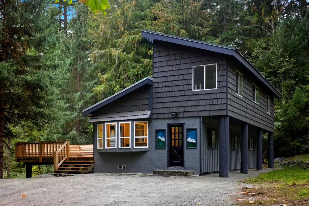 Dining Area Photo of 9257 Pemberton Portage Road, Pemberton, BC