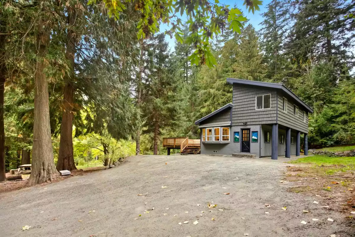 Outdoor Patio Photo of 9257 Pemberton Portage Road, Pemberton, BC
