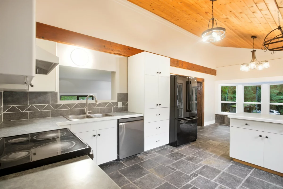 Primary Bedroom Photo of 9257 Pemberton Portage Road, Pemberton, BC