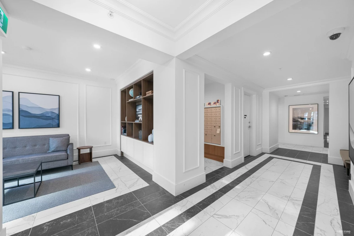 Entry Foyer Photo of 802 8750 University Crescent, Burnaby, BC