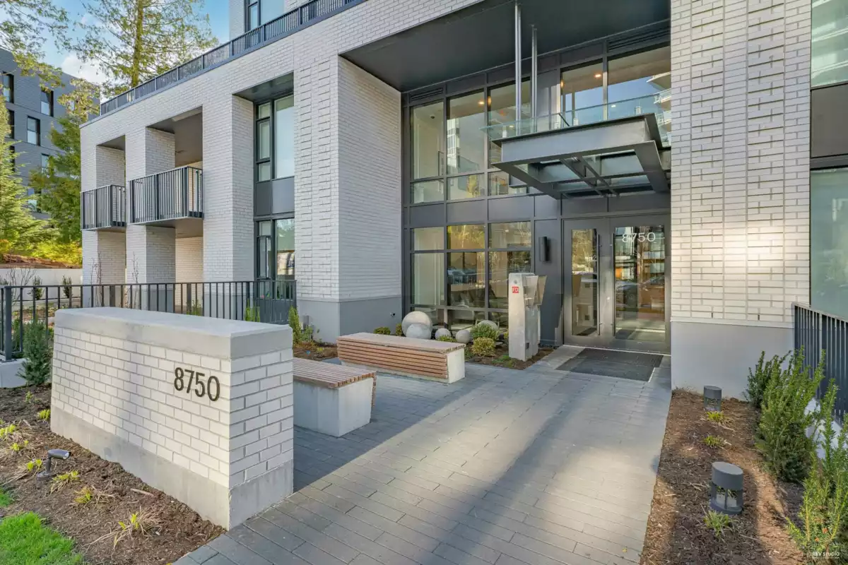 Mudroom Photo of 802 8750 University Crescent, Burnaby, BC