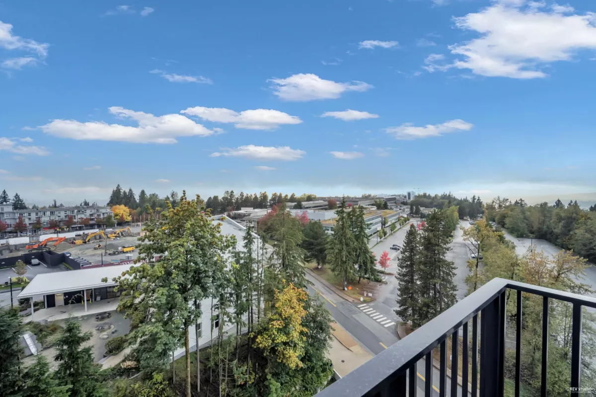 Powder Room Photo of 802 8750 University Crescent, Burnaby, BC