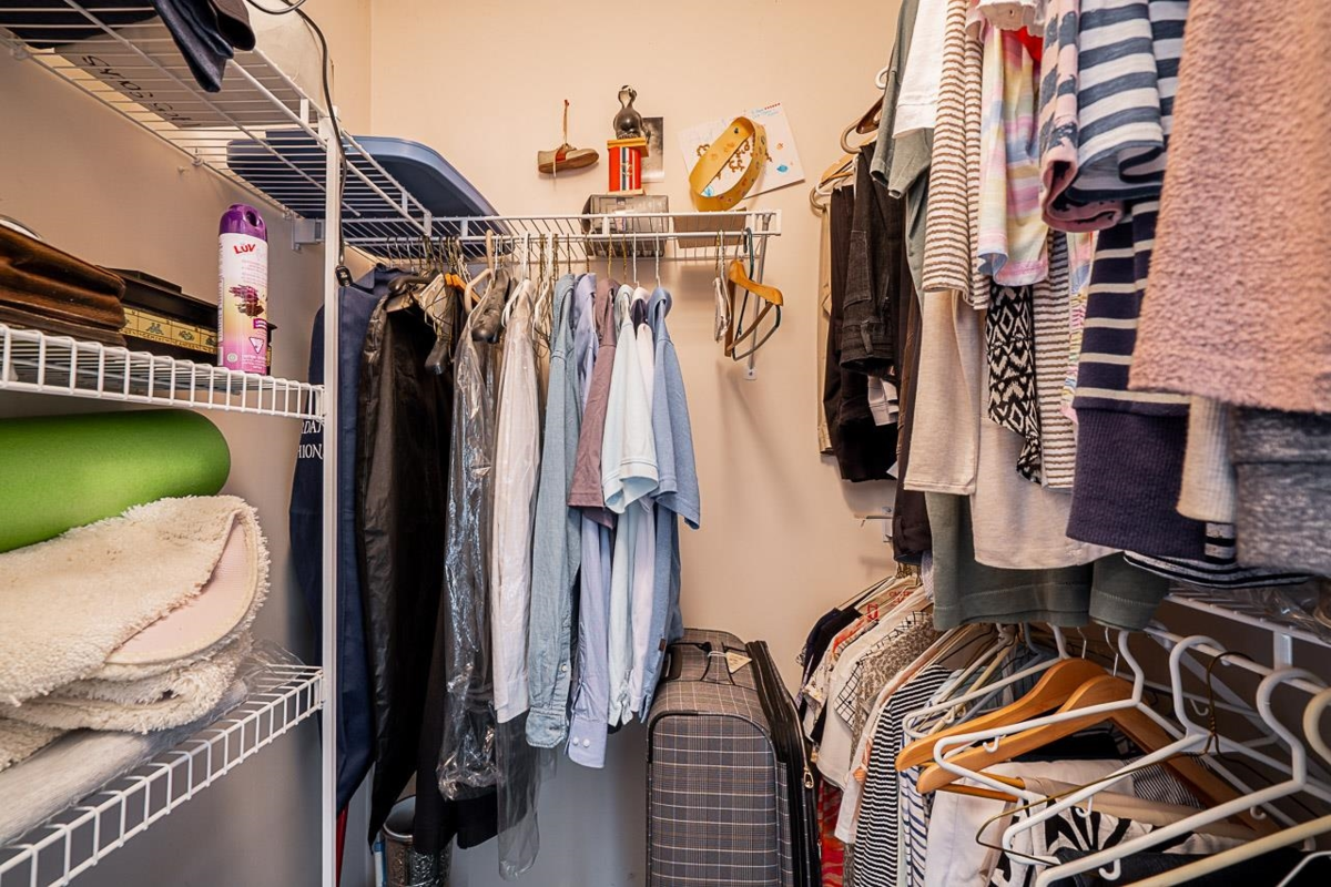 Mudroom Photo of 12432 20 Avenue, Surrey, BC