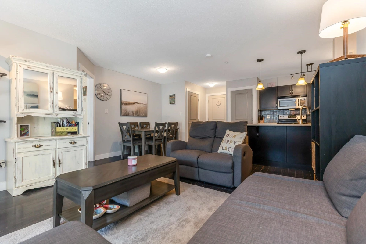 Basement Recreation Room Photo of 305 2038 Sandalwood Crescent, Abbotsford, BC