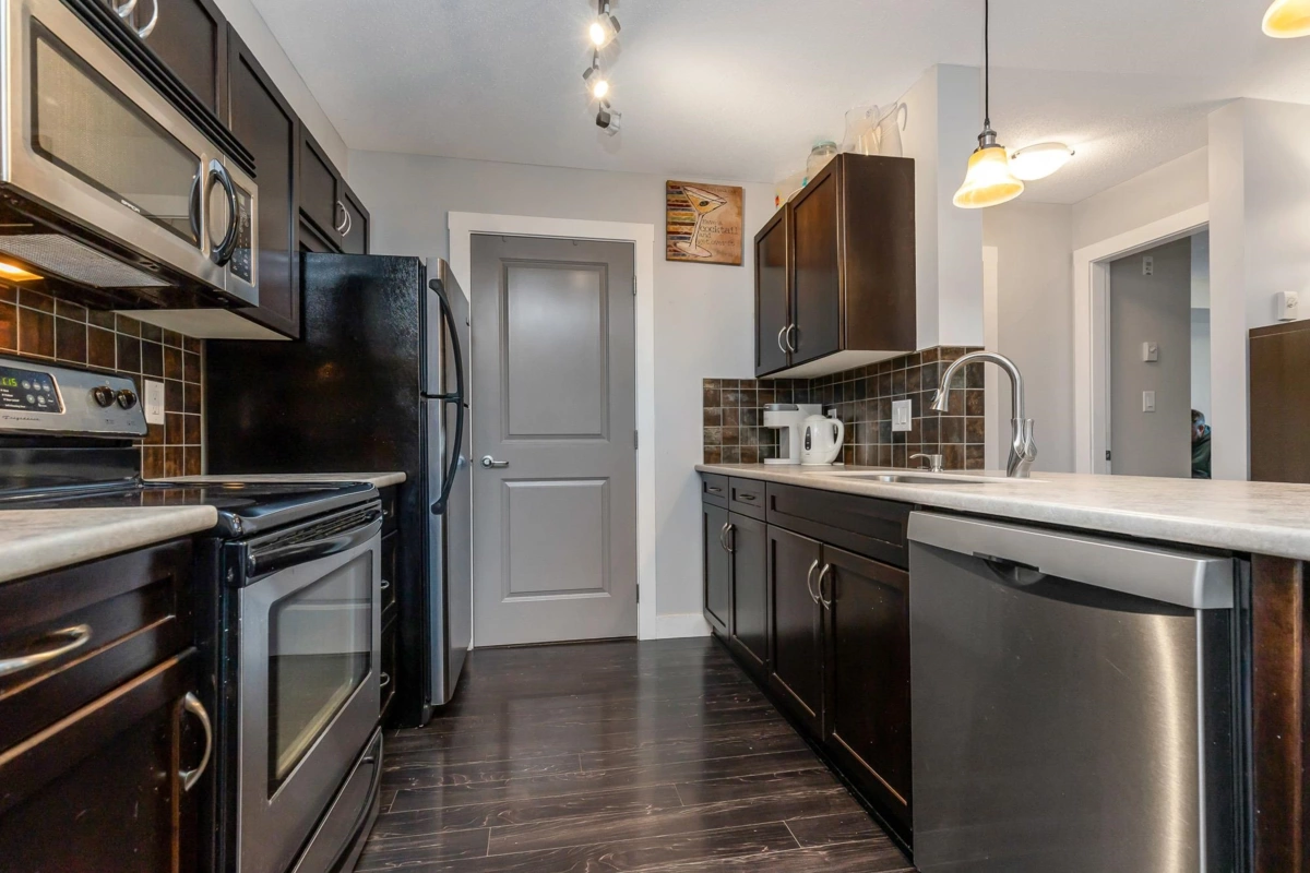 Breakfast Nook Photo of 305 2038 Sandalwood Crescent, Abbotsford, BC