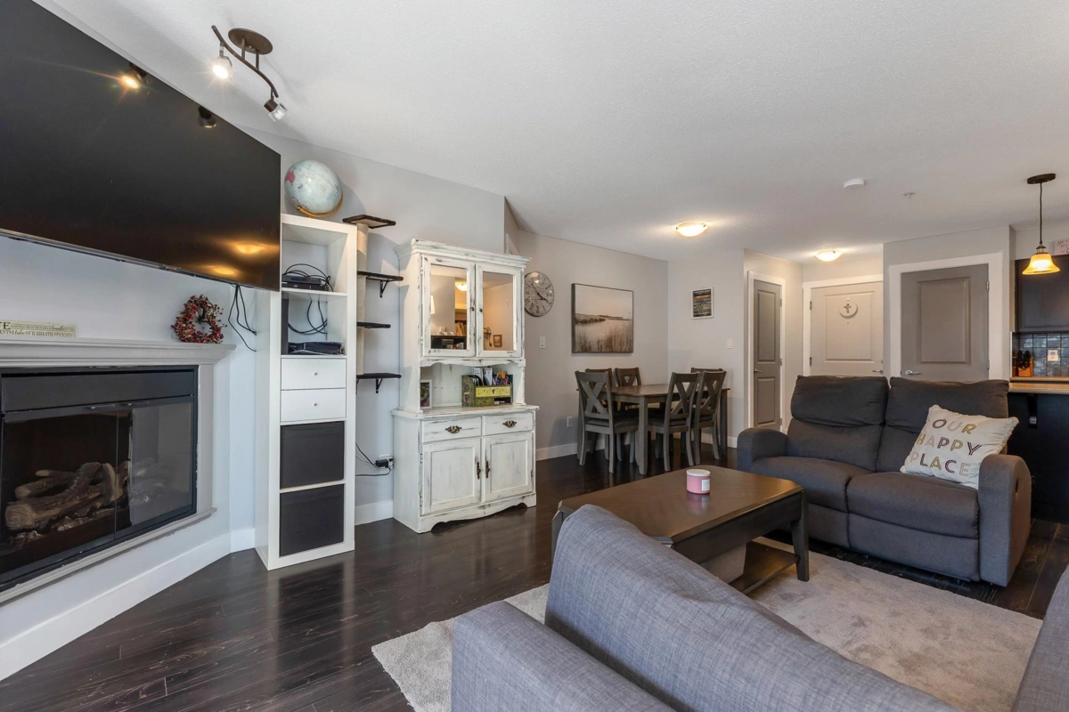 Loft / Bonus Room Photo of 305 2038 Sandalwood Crescent, Abbotsford, BC