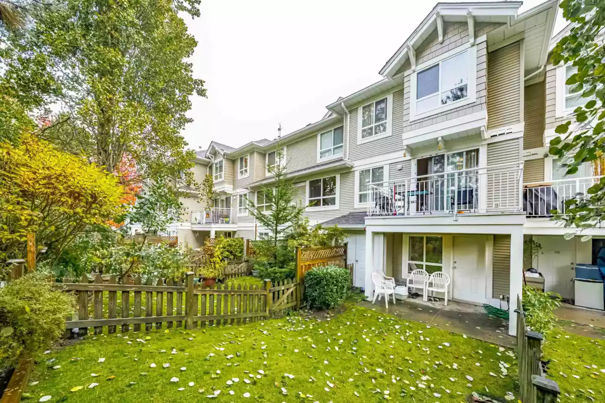 Breakfast Nook Photo of 32 20890 57 Avenue, Langley, BC