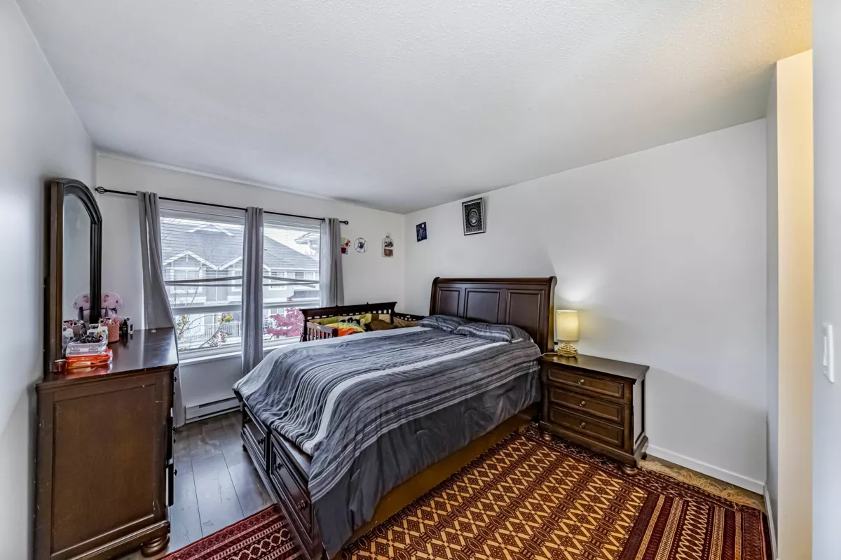 Kitchen Photo of 32 20890 57 Avenue, Langley, BC