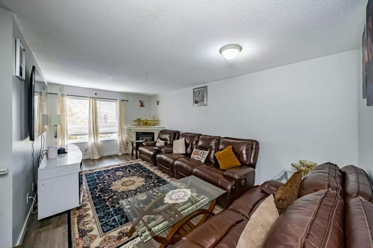 Living Room Photo of 32 20890 57 Avenue, Langley, BC