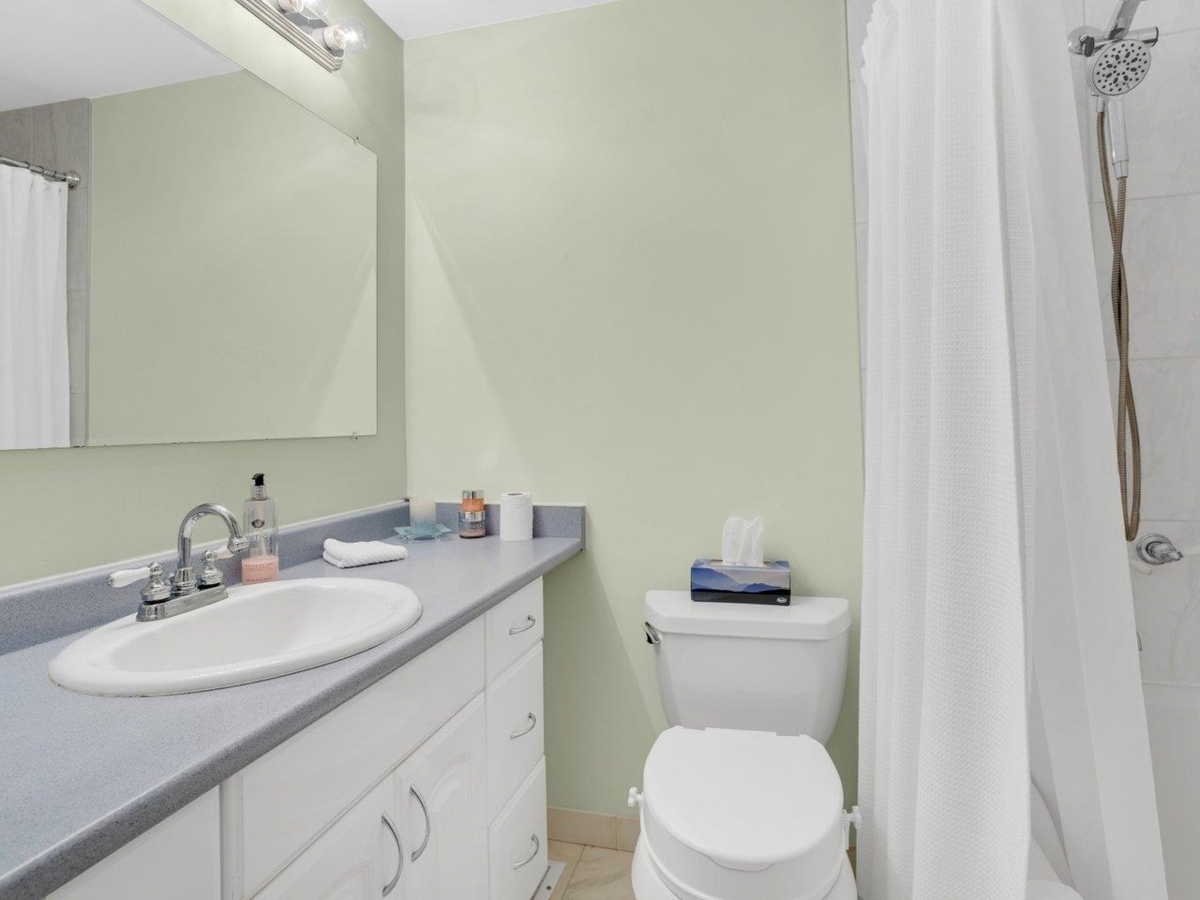 Bedroom 3 Photo of 1037 Cecile Drive, Port Moody, BC