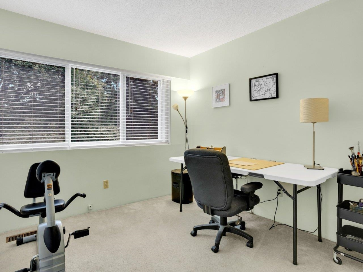 Guest Bathroom Photo of 1037 Cecile Drive, Port Moody, BC