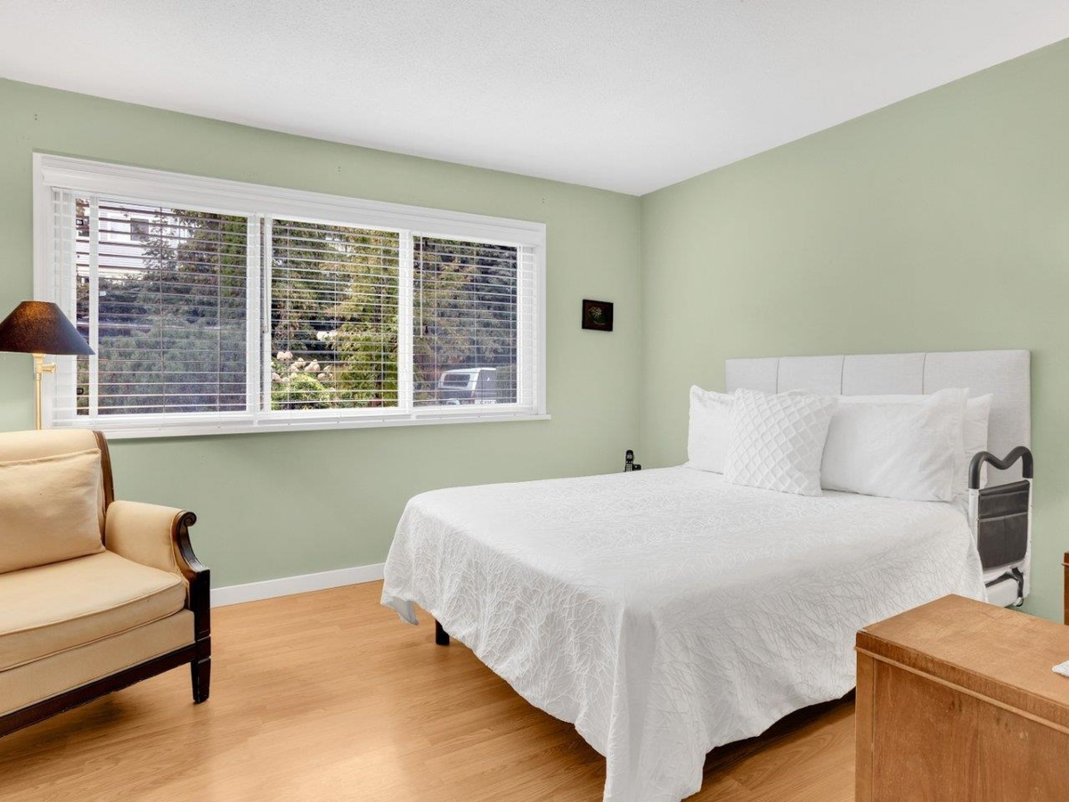 Walk-In Closet Photo of 1037 Cecile Drive, Port Moody, BC