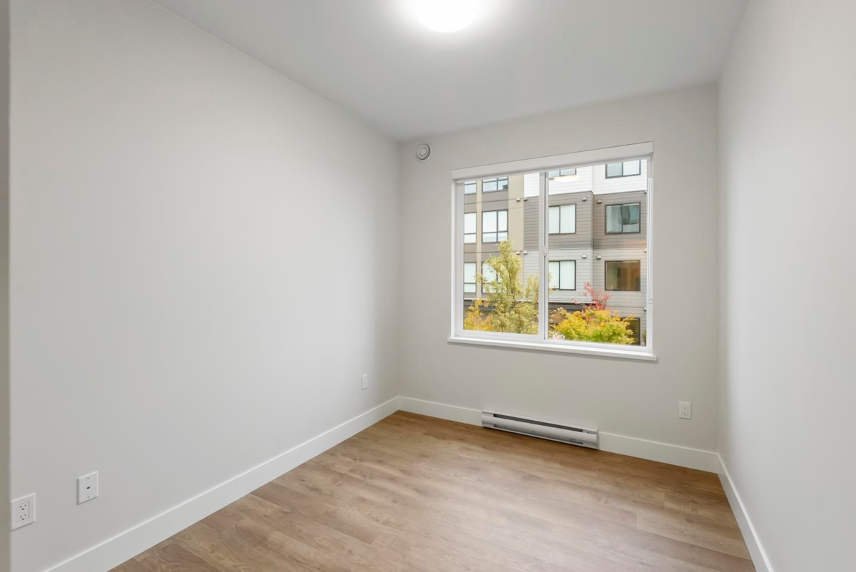 Primary Bathroom Photo of 202 1930 Starling Drive, Tsawwassen, BC