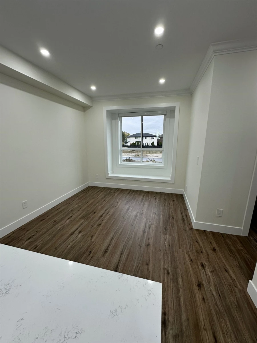 Hallway Photo of 29 1115 Roma Avenue, New Westminster, BC