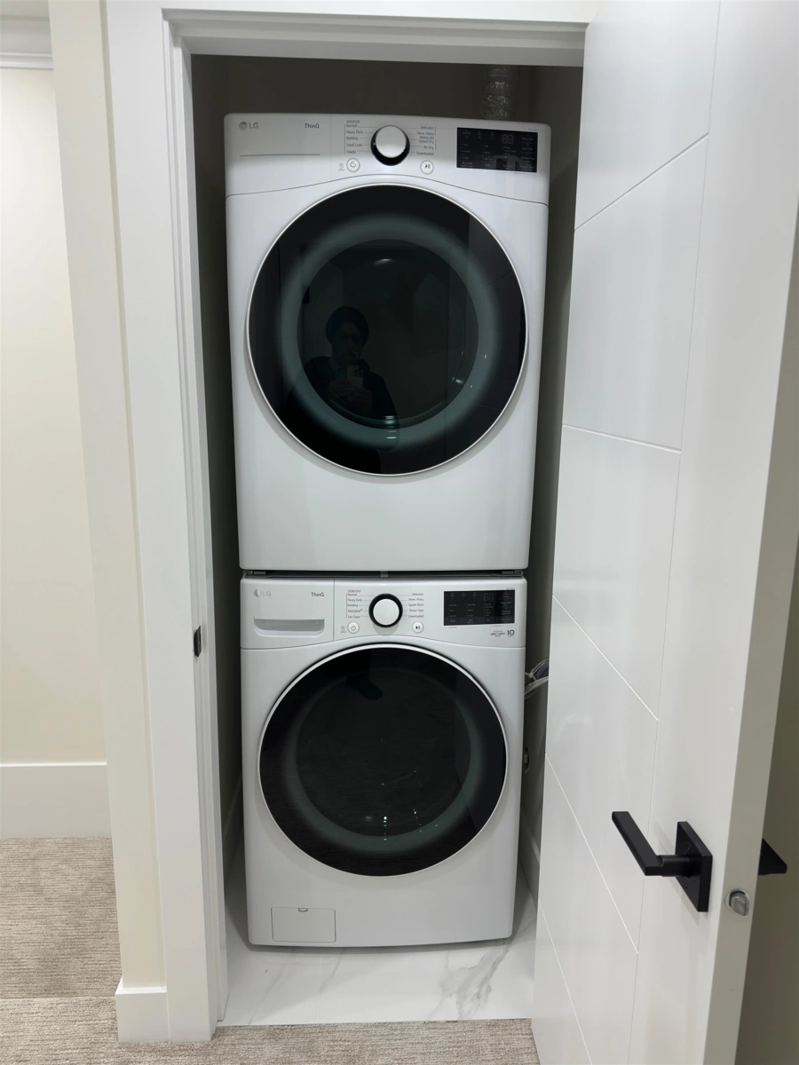 Hot Tub / Spa Photo of 29 1115 Roma Avenue, New Westminster, BC